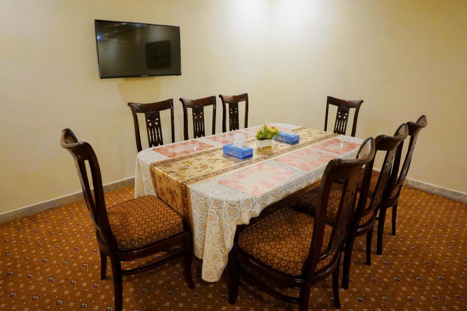היידראבאד Indus Hotel מראה חיצוני תמונה