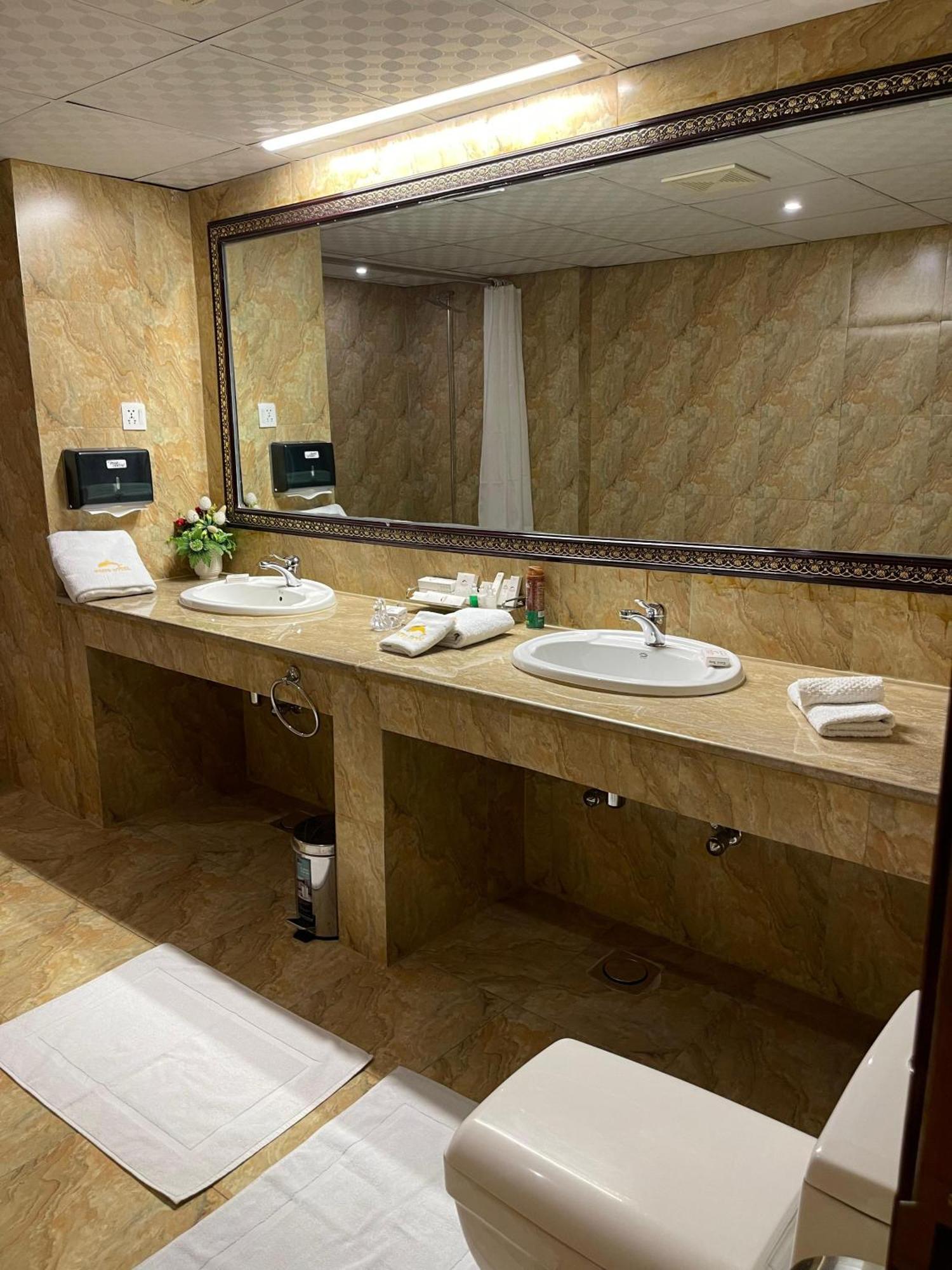 היידראבאד Indus Hotel מראה חיצוני תמונה