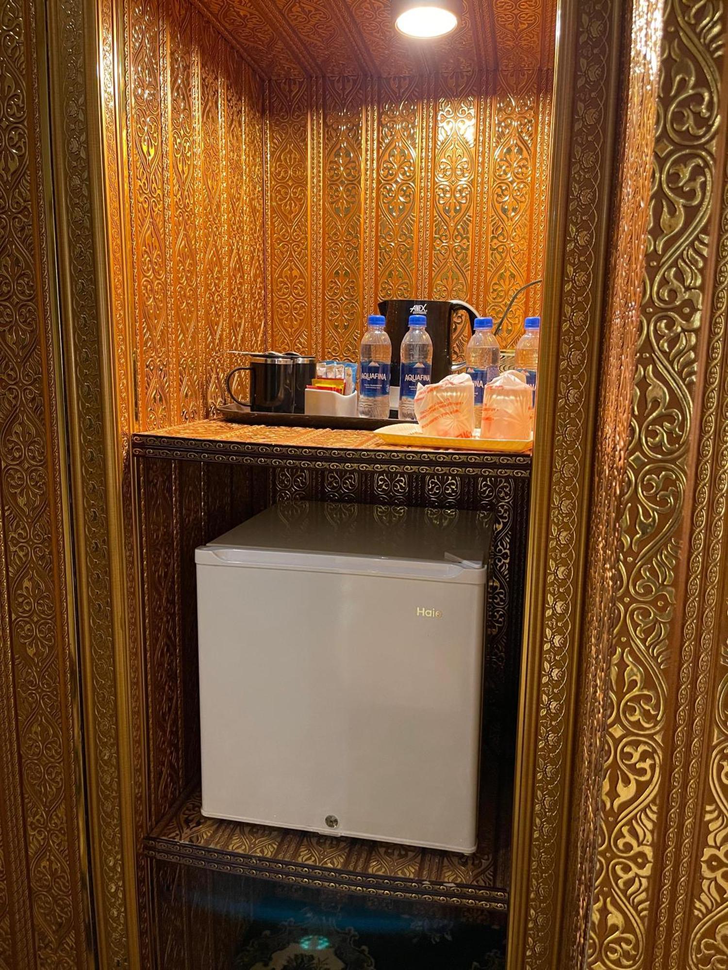 היידראבאד Indus Hotel מראה חיצוני תמונה