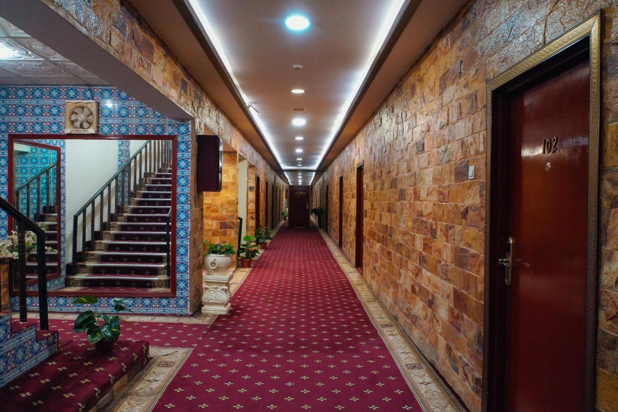 היידראבאד Indus Hotel מראה חיצוני תמונה