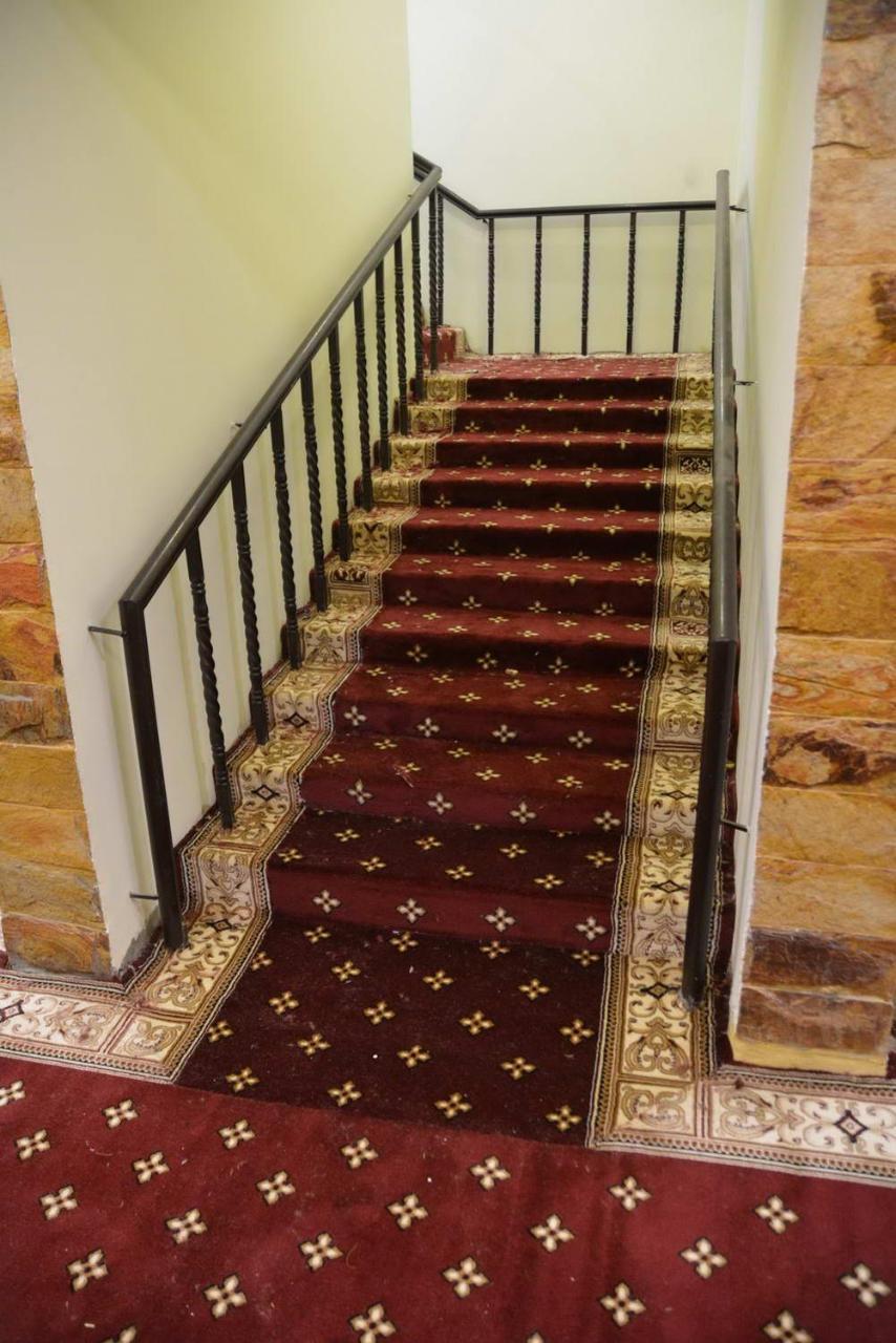 היידראבאד Indus Hotel מראה חיצוני תמונה